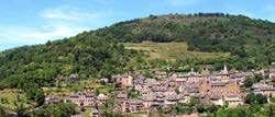 Podiensis begins in Le-Puy-en-Velay, a city set in a striking volcanic landscape, 130 kilometres south west of
