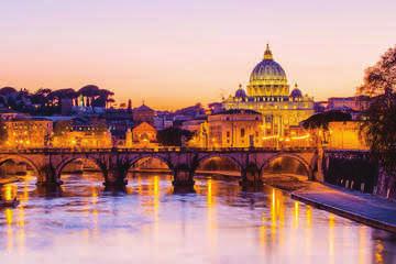 17 *Best of Italy 7 Days (A)* TOUR CODE : IT7D - A Rome Vatican City Pisa Florence Venice Suggestive Tour Itinerary 7 days/6 nights Day 01 Upon arrival meet your private transfer at the airport and