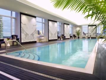 Soaring 65-stories in the heart of downtown Toronto s Financial District, The Adelaide Hotel Toronto offers a remarkably central location, steps from the city s famous