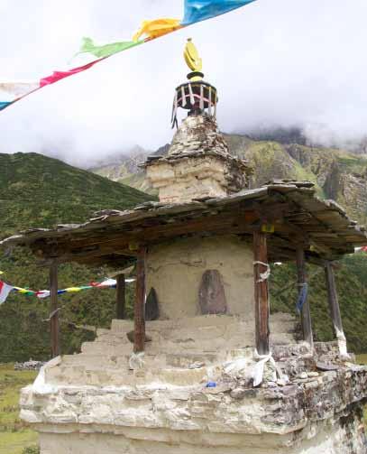 OVERVIEW Quietly tucked away in the centre of Nepal along the Tibetan border, between two of Nepal s more popular national parks is the protected Manaslu Conservation Area.