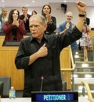 hero's welcome in Chicago and New York, on June 19, Oscar addressed the UN Special Committee on Decolonization.