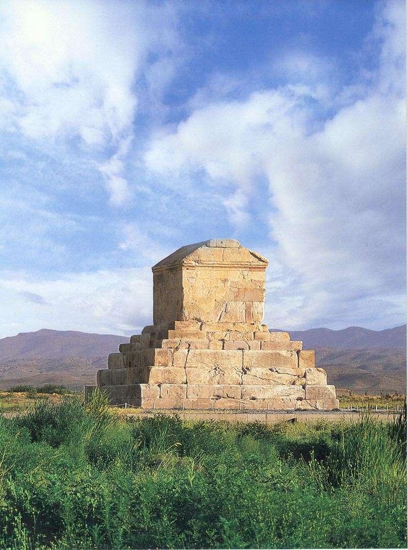 3. TALL-i-TAKHT The oldest part of Pasargadae was the citadel, which is known as Tall-i-Takht or 'throne hill'. It overlooks the palace complex itself.
