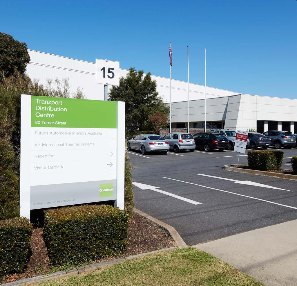 OVERVIEW 2 Consolidate your space Tranzport Distribution Centre is a premium office and warehouse facility located in the sought after Port Melbourne business precinct.
