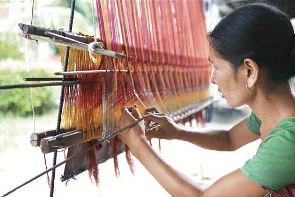 women (70 handlooms and 1 weaving center)