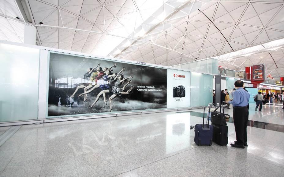 Premium 63% of HKIA departing passenger were well aware of this premium format* Canon - Lightbox on Glass Wall (Terminal 1,
