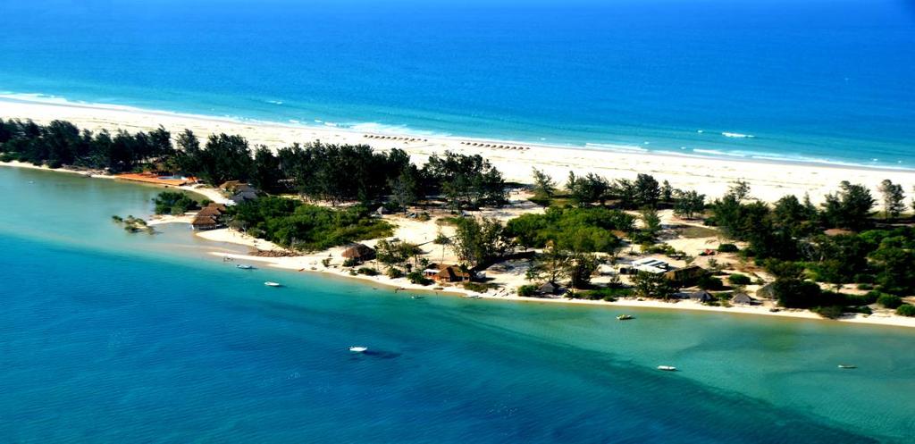 CRUISE ACTIVITIES AT POMENE Pomene Pomene is a brand new cruise destination in Mozambique, an