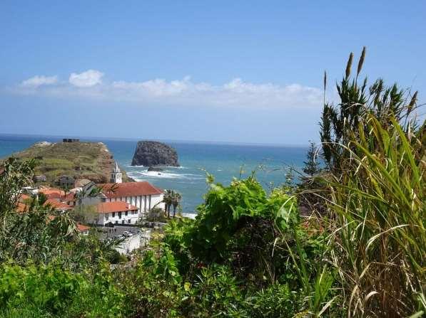 Portugal - Madeira Island - Madeira Loop Hiking Tour 2018 Individual Self-Guided 8 days/7 nights Explore the diverse and impressive island in the Atlantic Ocean.