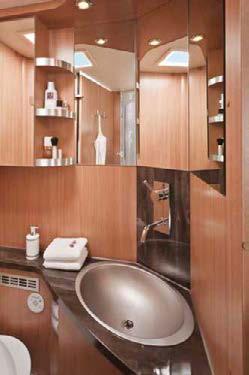 A bathroom that meets highest demands with its exclusive equipment, and that also allows comfortable access to