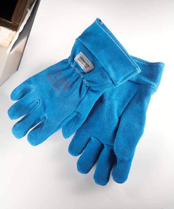 Glove breathes in wet conditions and stays soft and pliable when air-dried.