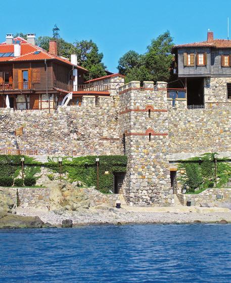 Old Sozopol Sozopol is one of the oldest towns on Bulgarian land. It was established 6 centuries BC by Greek colonists.