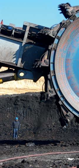 34 ПОВРШИНСКИ КОПОВИ Ремонти Укупно стање реализације ремоната капацитета за откопавање откривке и производњу и прераду угља до 31.12.2010.