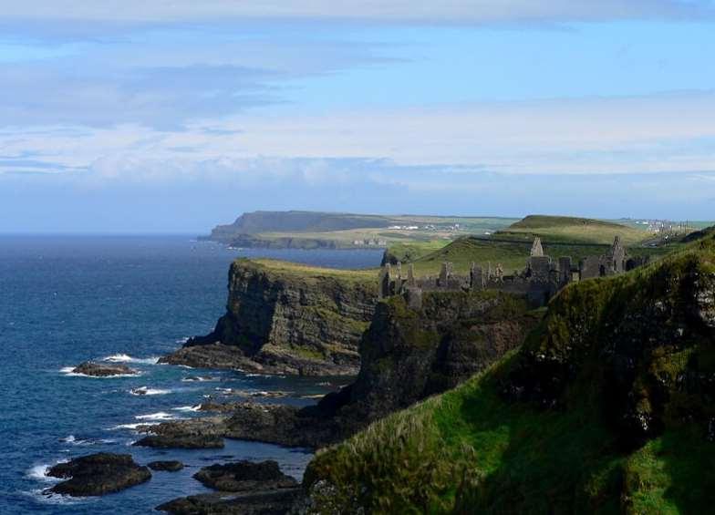 Ireland - Discover the Coastline of Northern Ireland by Boat & Bike Tour 2018 Guided or Individual Self-Guided 8 days / 7 nights Rarely is any other region subjected to the forces of Mother Nature as