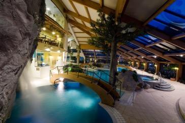 m 2 Aquapark Indoor and outdoor swimming pools Whirlpools, wild river, toboggan slides, climbing wall above the