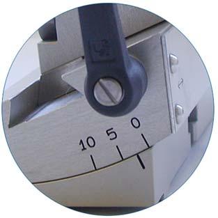 Clearance angle adjustment - knife holder CE If the clearance angle is too small, thickthin sections may result.