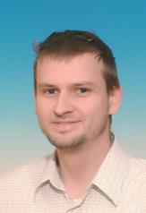 Dr Dušan Rakić je vanredni profesor na Tehnološkom fakultetu Univerziteta u Novom Sadu. Diplomirao je na PMF-u u Novom Sadu, gde je i doktorirao 2010. godine. Od 1999.