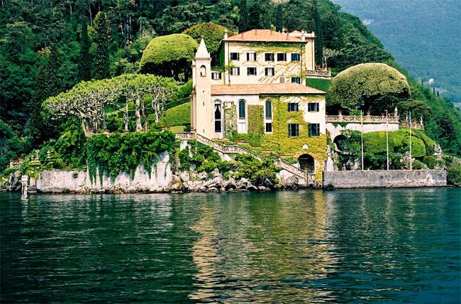 Como. Your hotel is one of most beautiful resorts on the lake of Como, a place where you can abandon yourself to the calm of the water, caressed by the sunbeams reflected on the floating pool, where