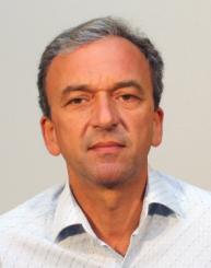 БИОГРАФИЈА Милан Парошки је рођен 11.11.1962. године у Врбасу. Факултет техничких наука, смер мерна и рачунарска техника је уписао 1982 године а завршио 1987 г. са просечном оценом 8,04.