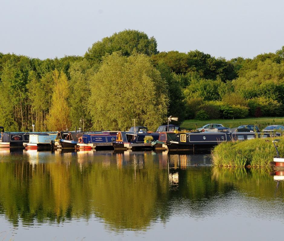 ISLANDS AND MINI-MARINAS The unique character and natural profile of Willington Lake was retained in building the Marina and five islands and four promontories were added thereby creating a series of