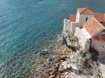 The walls of Dubrovnik girdle a perfectly preserved complex of public and private, sacral and secular buildings representing all periods of the city s history, beginning with its founding in the 7th