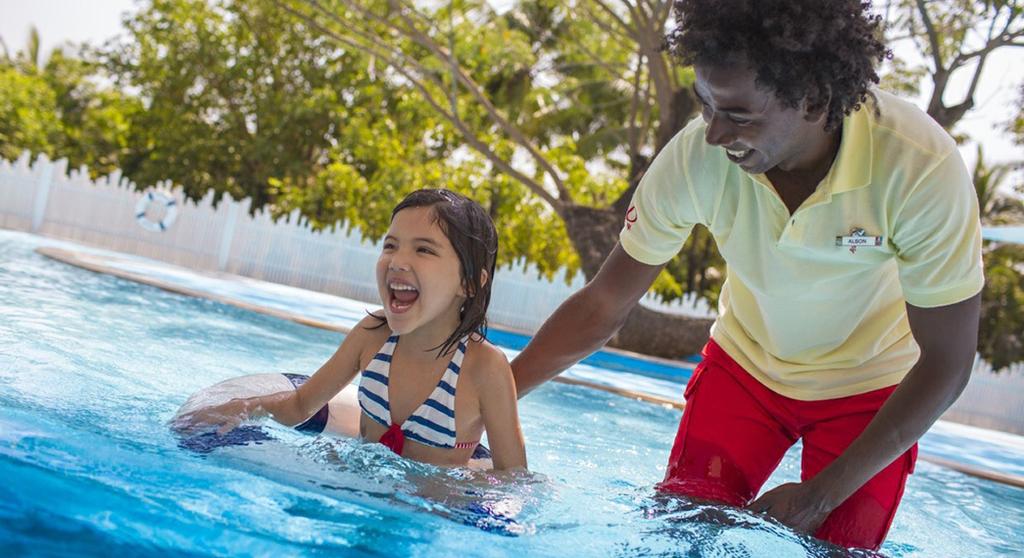 CHILDREN'S SWIMMING POOL Outdoor Pool Depth (min/max): 40 cm / 120 cm Unheated Fresh