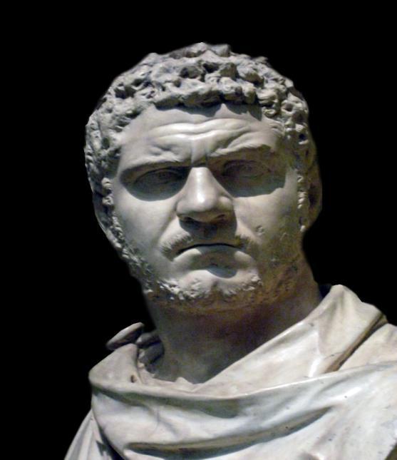Rimljani su zatim dali puno građanstvo nekim latinskim gradovima (poput Tuscula i Lanuvija), a drugima tzv. latinska prava, tj.