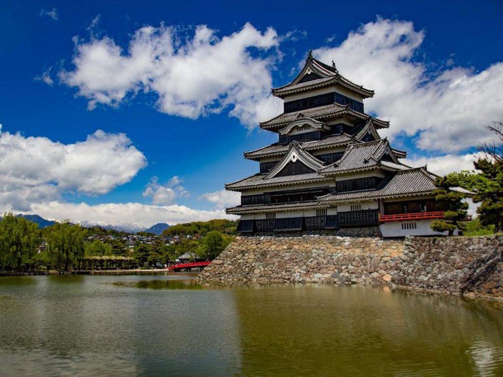 Essential Japan Your Japan trip at a glance Discover the highlights of Japan with this superb itinerary.