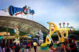 Data File of Tourist Attractions in Hong Kong Ocean Park Opened in 1977, Ocean Park Hong Kong is a marine-life theme park featuring animal exhibits, thrill rides and shows.