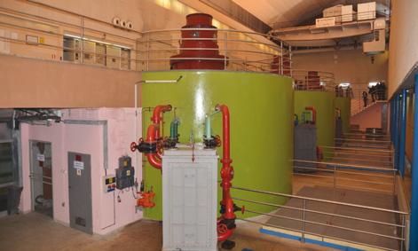 U doba njene izgradnje za HE Senj se znalo i u svjetskim razmjerima, budući da je ugrađena turbina tipa Francis na padu od preko 400 metara za ono vrijeme predstavljala svjetski rekord.