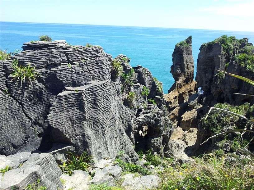 30 January: Pancake Rocks in Punakaiki, just on my way InterCity buses in NZ stop for such attractions.