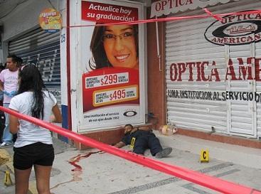 Given the similarities between the murders, police believe that the same group is responsible for all of them. Spanish Sources: http://www.blogdelnarco.