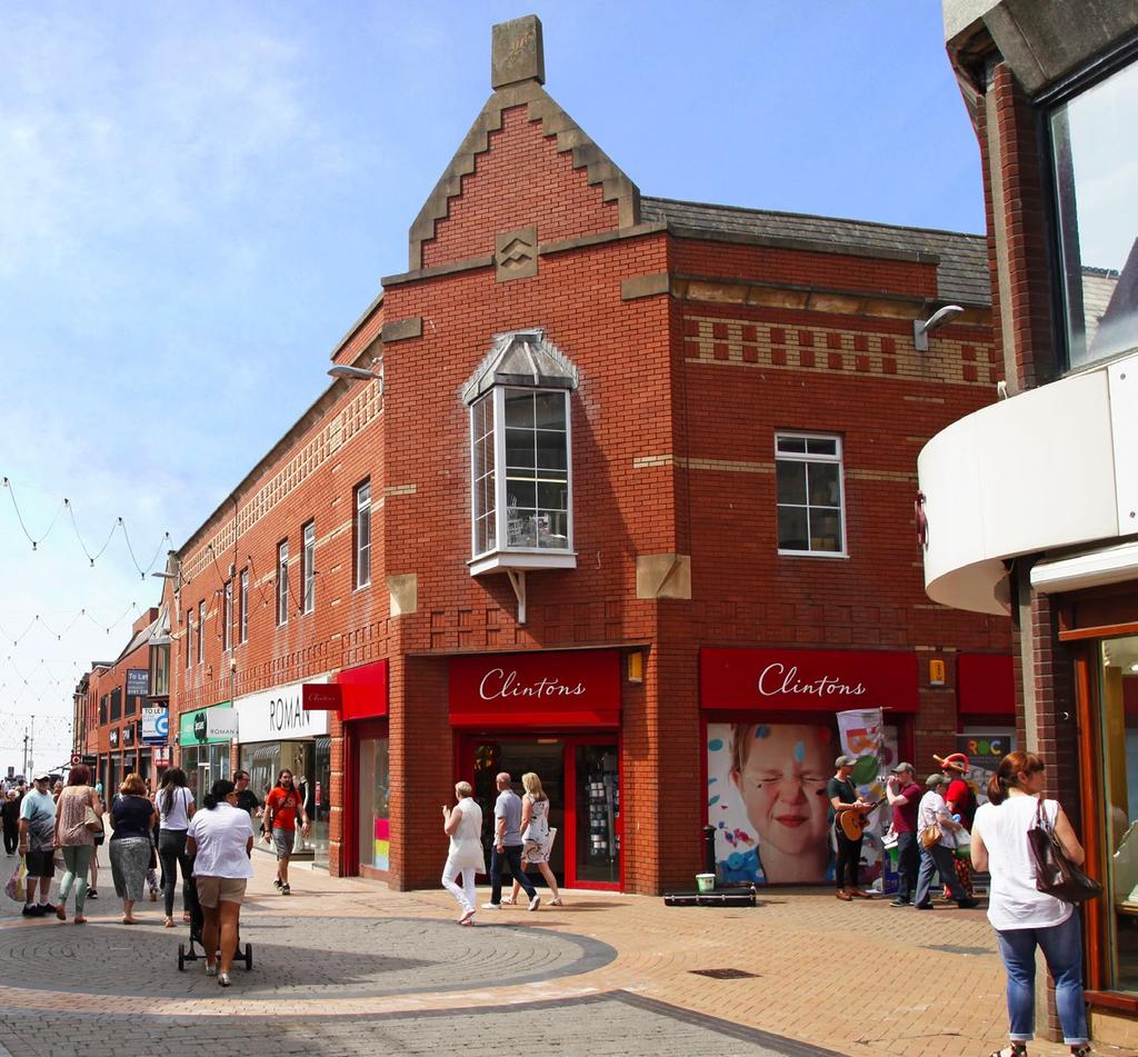 INVESTMENT CONSIDERATIONS Modern Retail Parade providing a total area 2,113 sq m (22,743 sq ft) Located in 100% prime position in pedestrianised town centre Comprises Seven well proportioned retail