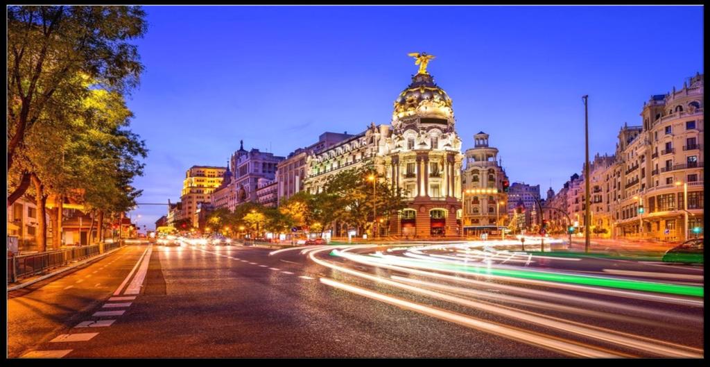DETAILED ITINERARY DAY 01: MADRID HISTORICAL CENTRE THE MADRID OF THE HABSBURG- THE PALACIO REAL Our private companion guide will pick us up at our hotel and will prepare a briefing to immerse in the