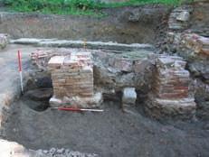Ti su nalazi uputili na potrebu zaštitnoga arheološkog istraživanja koje je trajalo od listopada 2005. do lipnja 2006. Stručna voditeljica istraživanja bila je Tea Tomaš iz Gradskog muzeja Sisak.