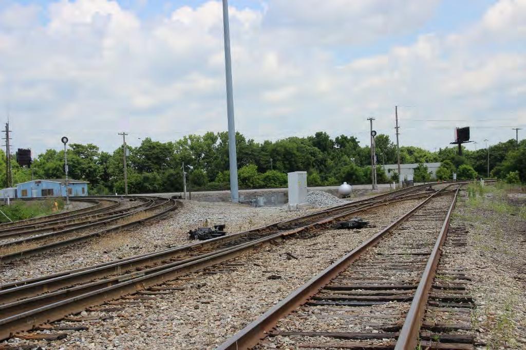 CSXT sold its ownership in K&I to Norfolk Southern but retains track rights over the bridge. A view north from the northern end of Youngstown Yard. The track on the left leads to the K&I Bridge.