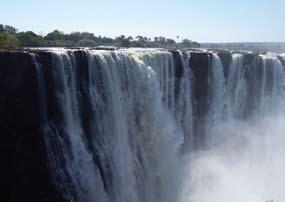 It provides a unique platform for networking, doing business and keeping abreast of developments as Zimbabwe joins the world in the move towards sustainable tourism through the protection of our