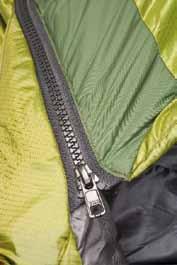 FEATURES Self locking zippersliders The zipper opens only on your command.