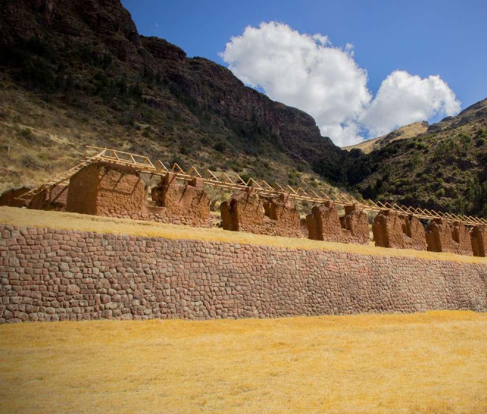 Huchuy Qosqo DESCRIPTION Huchuy Qosqo the Little Cusco is an archeological site north of Cuzco, Peru it was originally an administrative and military center around Pisaq, with many though-provoking