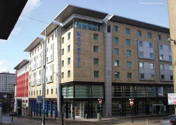 GB 160 / 170 (single use / double use) Allotment: 80 rooms ublic: 15 min Taxi: 10 min Walk: 20 min 25 - MILLENNIUM This hotel is located in the city centre on the main square.