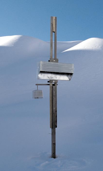 Od aprila 2004 beleži temperaturo zraka v majhni kraški kotanji Dolinca na Zaplani nad Vrhniko. Prve meritve, ki so pokazale»naravo«mrazišč v sredogorju in visokogorju, je v zimi 2004/05 izvedel dr.