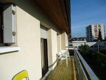 04 50 37 28 02-06 77 20 55 06 nellyserge@orange.fr DUCRET BERNARD HH Duplex studio in a quiet building. Large balcony with views. From 01/07 to 31/08.