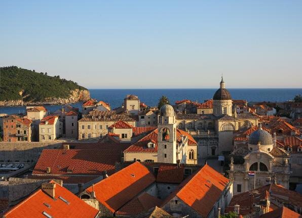 Croatia and the Adriatic 13 Magnificent Days - Trogir to Dubrovnik Dubrovnik Discover more with Albatross Spend 3 nights in the UNESCO World Heritage listed city of Trogir, visit Šibenik s remarkable