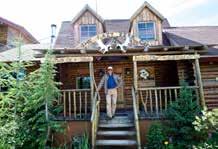 Lazy Bear Lodge A Pioneer s Dream A log builder in a previous career, Wally Daudrich