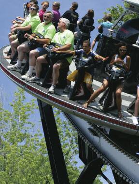 CALENDAR AND PARK HOUR 1 2 3 4 5 2 EVENT PLANNING TEP elect a date for your group outing. Review the Kennywood operating calendar on the facing page.