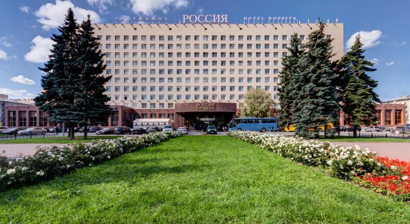 Rossiya Hotel 3* Address: 11 Chernyshevsky square, St Petersburg City, 196070, Russia Number of rooms/floors: 392/10 Distances: Pulkovo airport 12 km; nearest metro station (Park Pobedy) 0.
