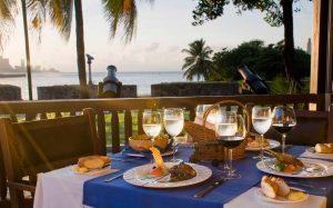 Sunset and Dinner at Restaurant La Divina Pastora With breathtaking views of Havana Bay, and more than two centuries history, the restaurant La Divina Pastora is located at La Cabaña Fortress (1774).