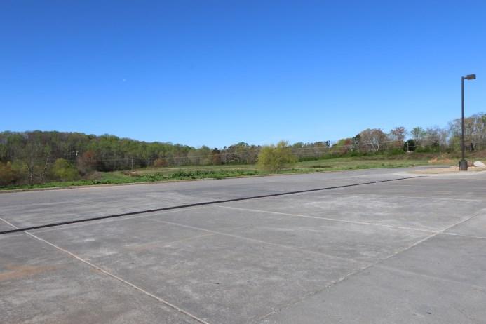 Commercial Development Opportunity 27.6 Acres GA Hwy 400 / Dawson County Dawson County Commercial Site Zoned CHB Approximately 27.