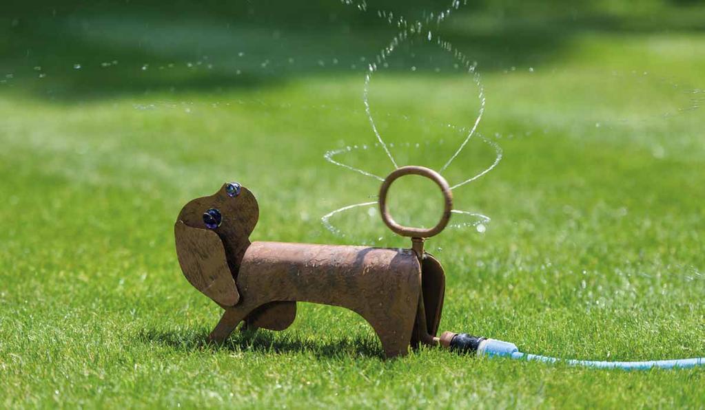 Flopro Decorative Watering 70300137 FLOPRO DECORATIVE DOG SPRINKLER Add some fun to your garden with our charming rustic dog