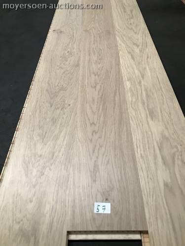 57 16,45 m² Oak multi-layered parquet floor, color: natural oak oiled and deeply smoked, thickness: 15mm, finished ready, suitable for underfloor heating, vv click system, dim: 2100x187x15mm (LxWxD),