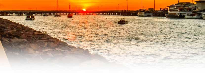 DARWIN IN ONE DAY Here on a business stopover or cruising in for the day? Discover all Darwin has on offer Option 1 Explore the art, craft and food stalls at one of the many markets.