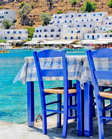 Classic in that Greece s views and imagery are renowned the world over, in particular the Cycladic white and blue architecture of the islands and the famous blazing orange sunsets.